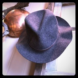Grey wool baileys hat